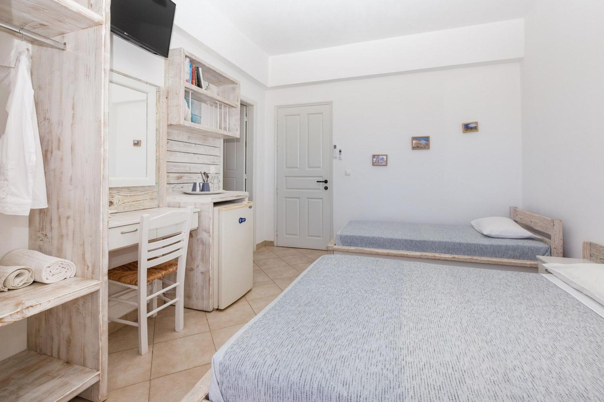 Harama Hotel Schinousa Schoinoussa Zewnętrze zdjęcie